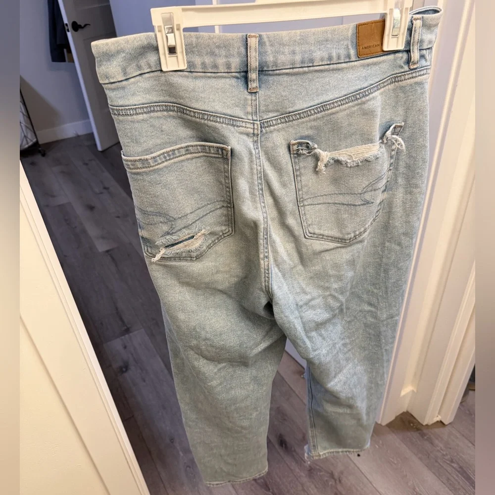 American Eagle Ripped Denim Jeans - Picture 3 of 14